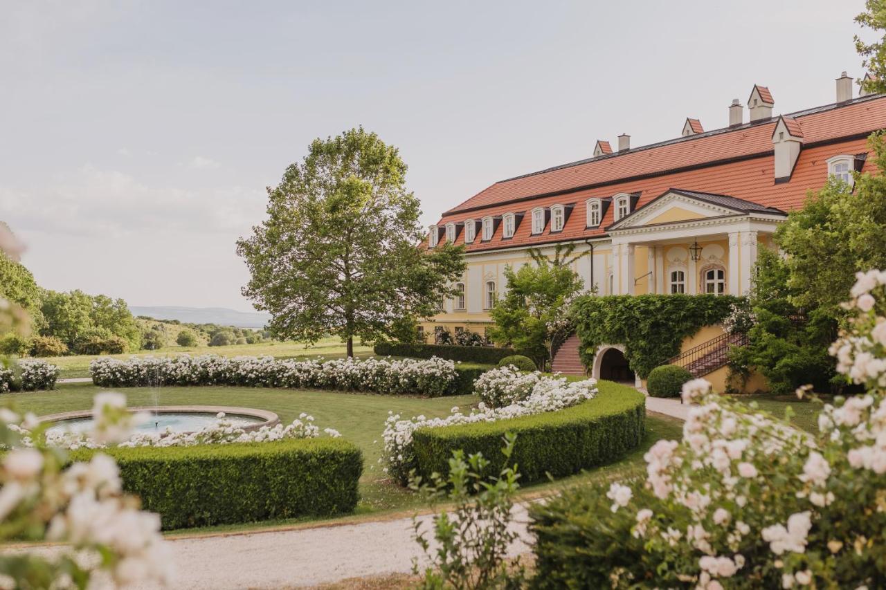 Hotel Chateau Bela Exterior photo