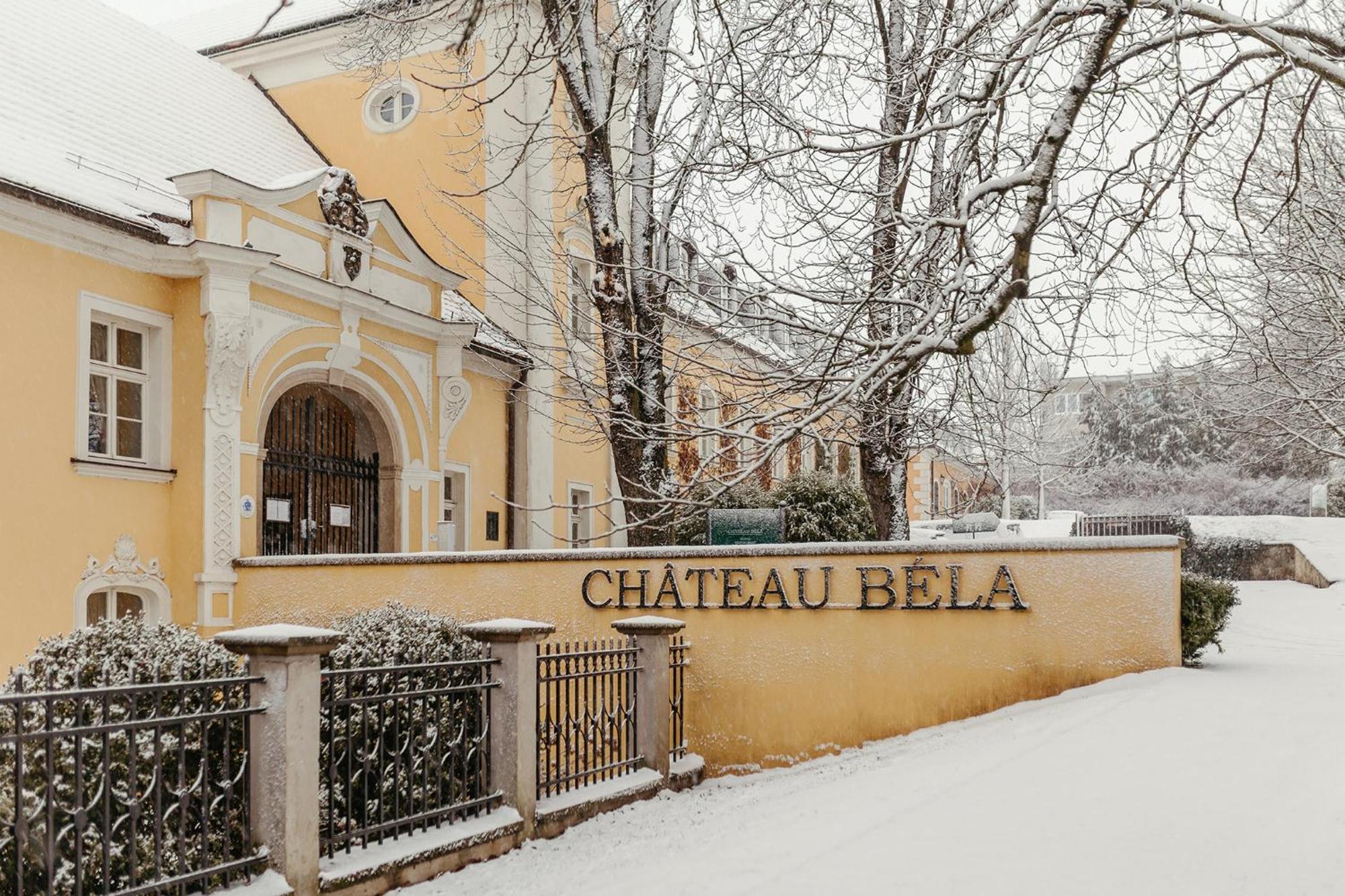 Hotel Chateau Bela Exterior photo